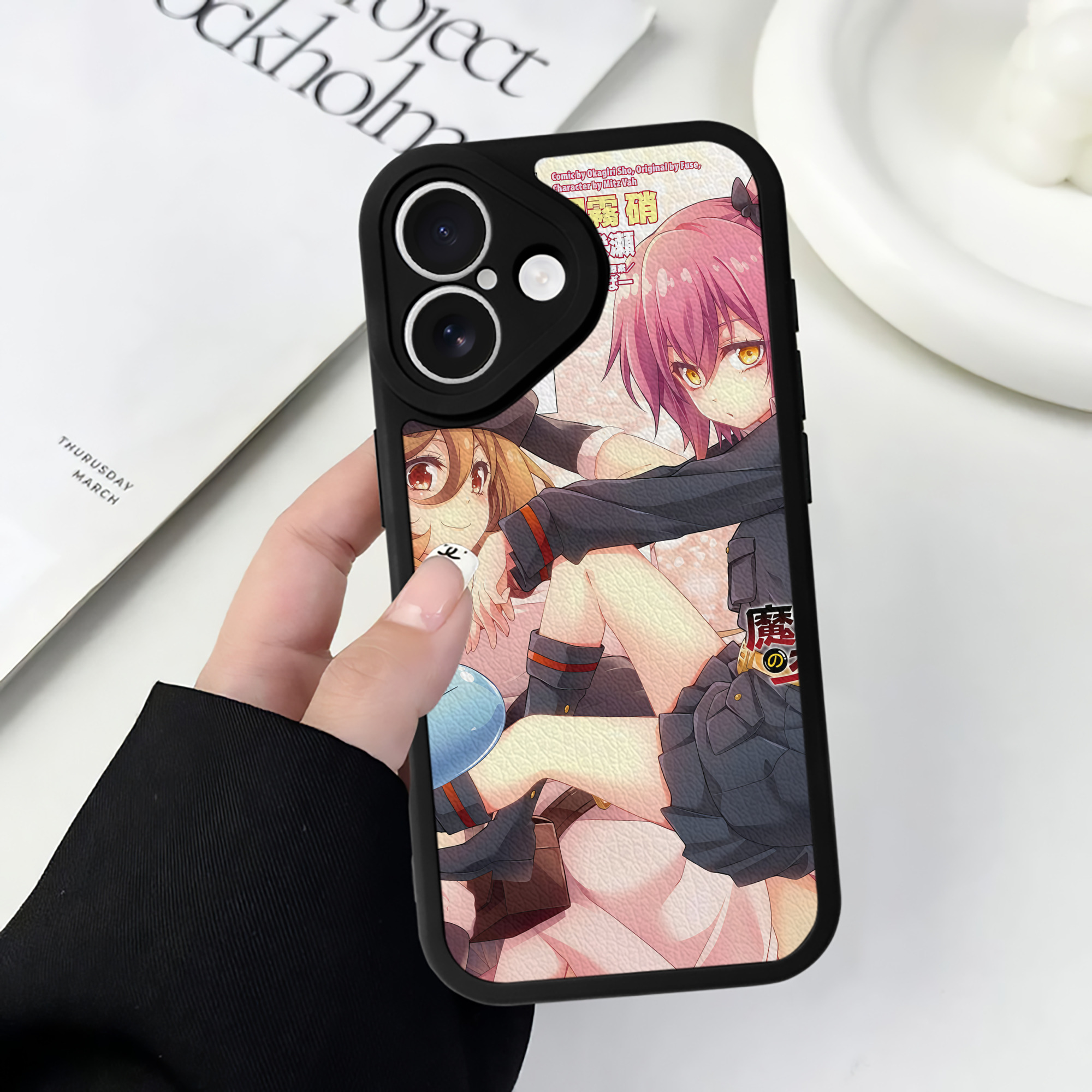 （画像用） 転スラ Regarding Reincarnated to Slime 【iPhone 16シリーズ対応】シリコンスマホケース（レザー調） 材質：シリコン